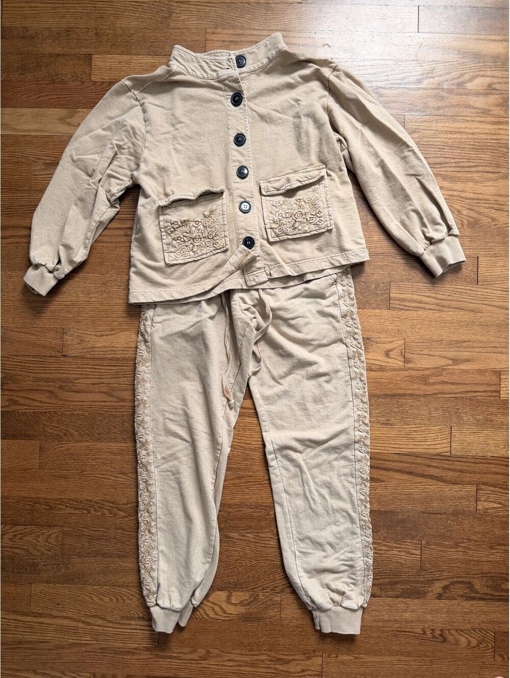 Solitaire Tan Khaki Button Up Embroidered Set Size Small